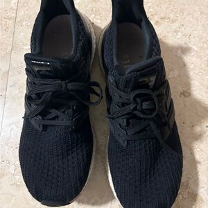 Black Ultraboost woman size 8